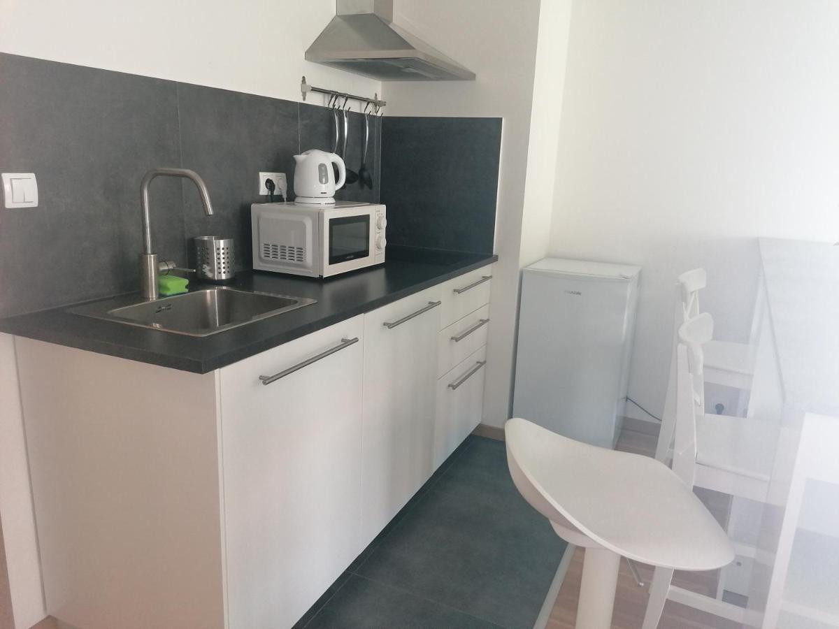 Brand New Two Room Apartment #64 In Elite Rezidence With Free Secure Parking Prague Extérieur photo